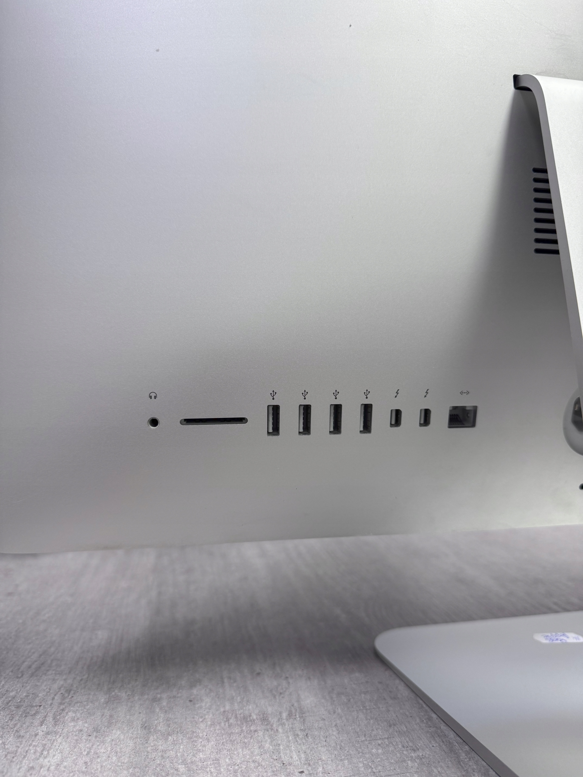 Komputer Apple iMac 21,5" Slim i5 4x 2,9GHz 8GB 1TB - Stan.BDB - obrazek 5
