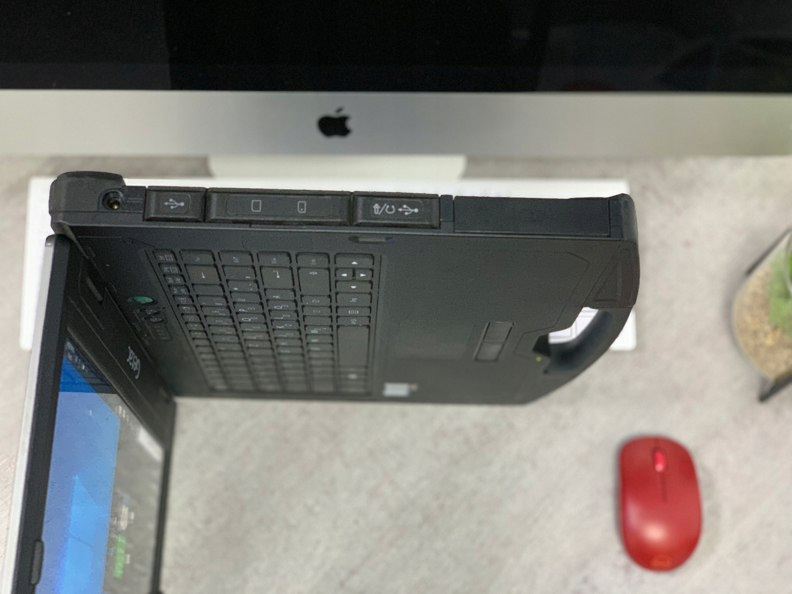 Laptop przemysłowy GETAC S410 G3 i7-8665u 32GB 2TB SSD DOTYK WINDOWS 11 - obrazek 5
