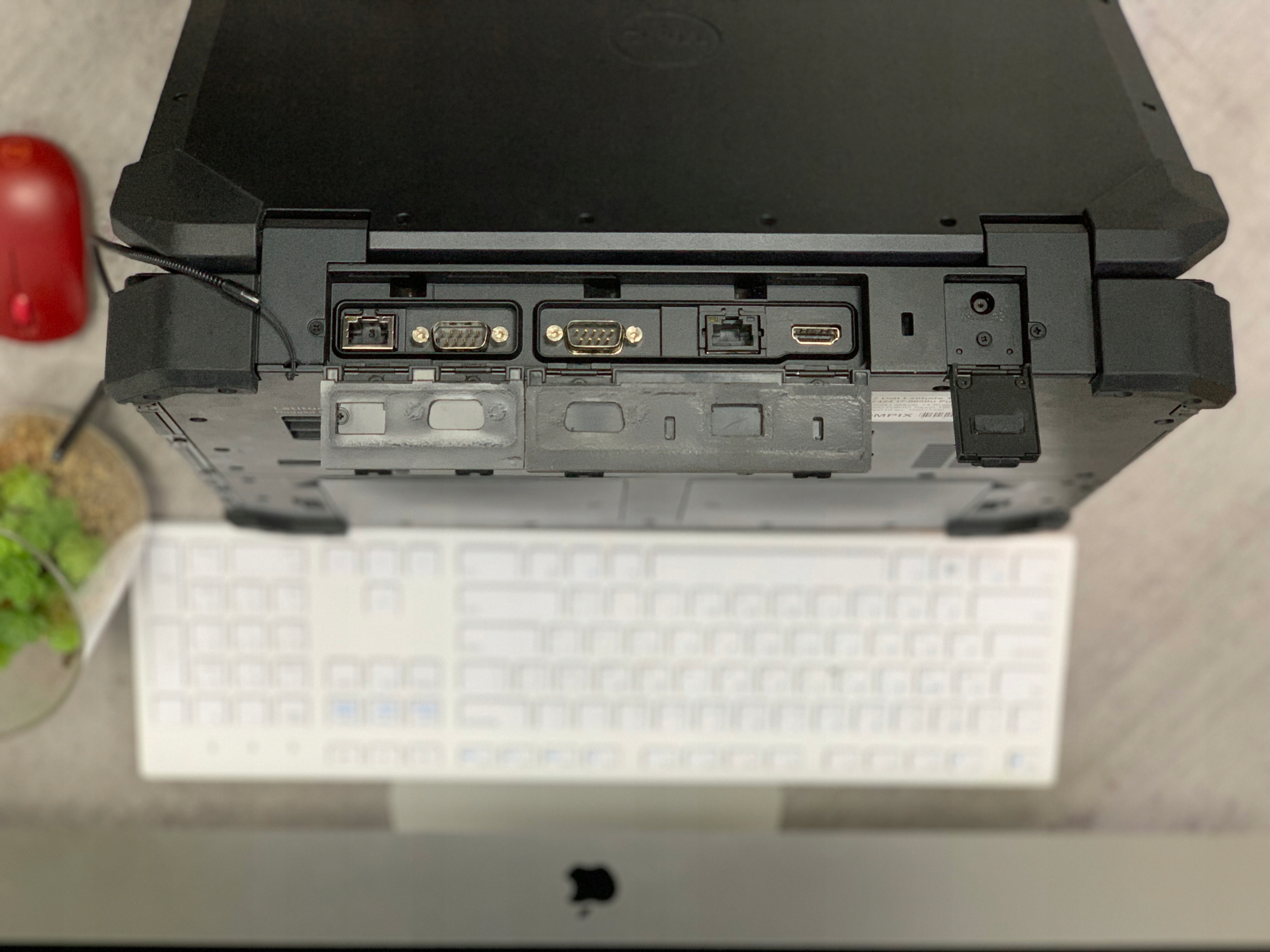 Pancerny Dell 7424 Rugged i7-8650 32Gb 1Tb SSD LTE- Laptop przemysłowy - obrazek 7